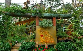 Rosie Garden Măng Đen